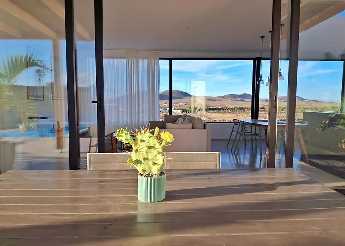 Willa Tabaiba En Con Piscina Lajares