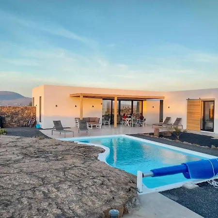 Villa Tabaiba En Con Piscina *
