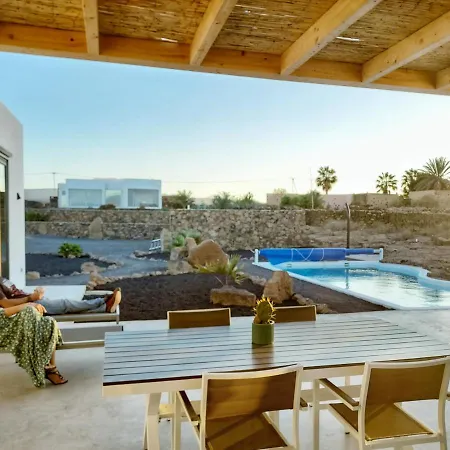 Tabaiba En Con Piscina *