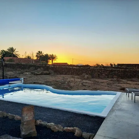 Tabaiba En Con Piscina Вилла *