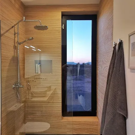 Tabaiba En Con Piscina Lajares