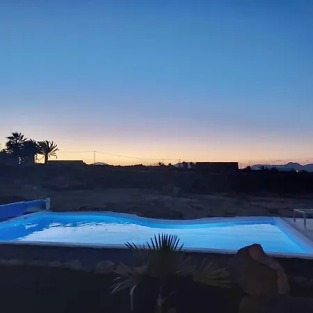 Villa Tabaiba En Con Piscina Lajares