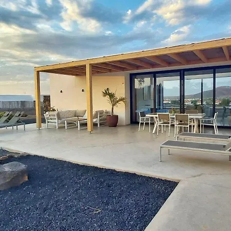 Tabaiba En Con Piscina * Lajares