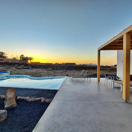 Villa Tabaiba En Con Piscina