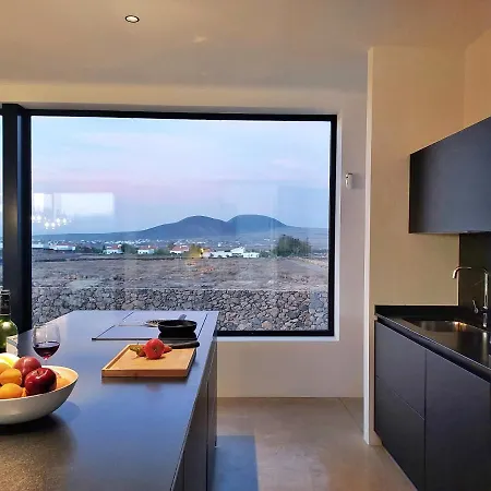 Tabaiba En Con Piscina * Lajares