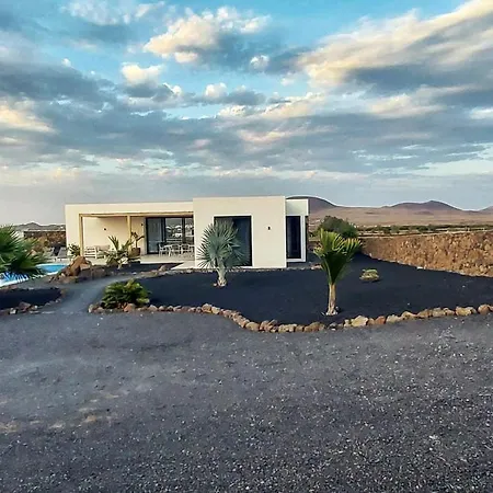 Tabaiba En Con Piscina Villa *