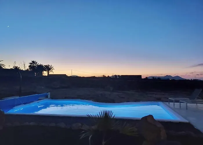 Villa Tabaiba En Con Piscina Lajares