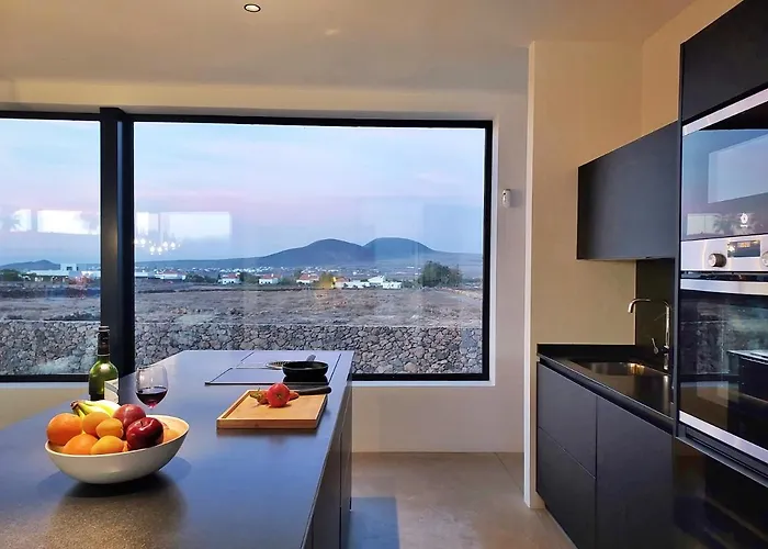 Tabaiba En Con Piscina * Lajares