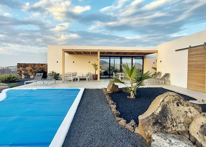 Villa Tabaiba En Con Piscina *