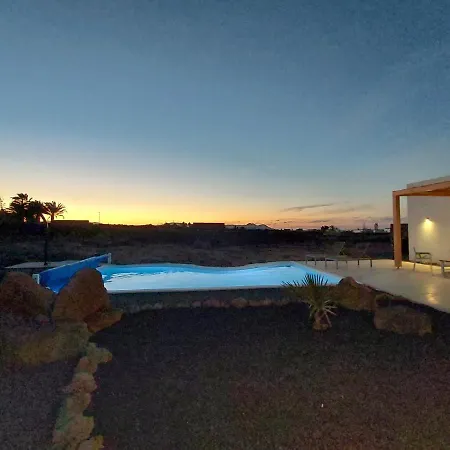 Tabaiba En Con Piscina Villa *