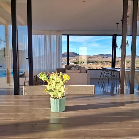 Villa Tabaiba En Con Piscina Lajares